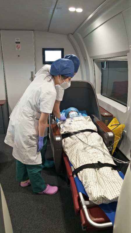 黔江重症病人转转运车-救护车接送病人转院