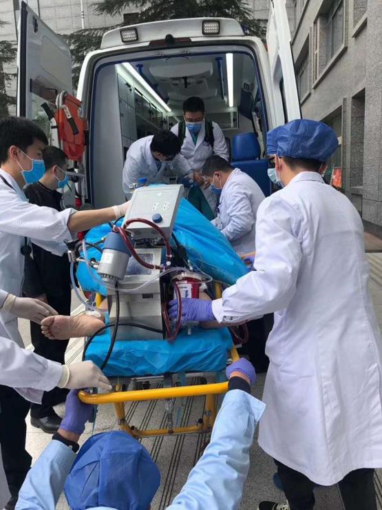 南汇120救护车跨省运送病人-1000公里怎么收费/本地救护车服务