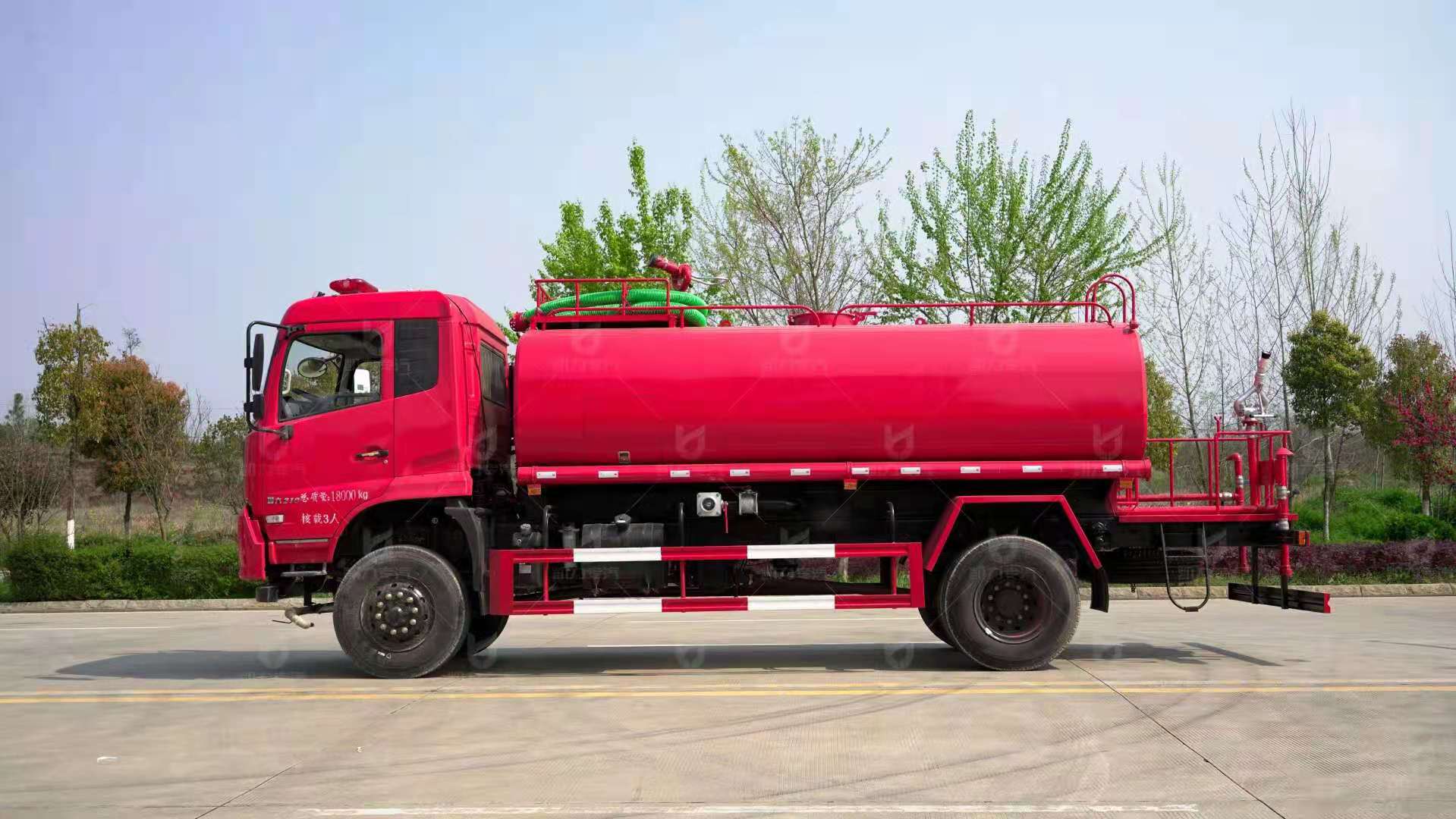 中山6吨8吨水罐消防车