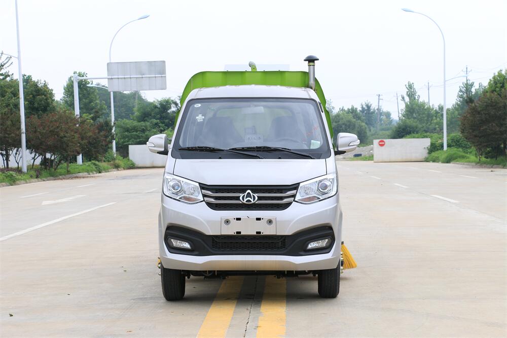 河北沧州工厂用小型吸尘车