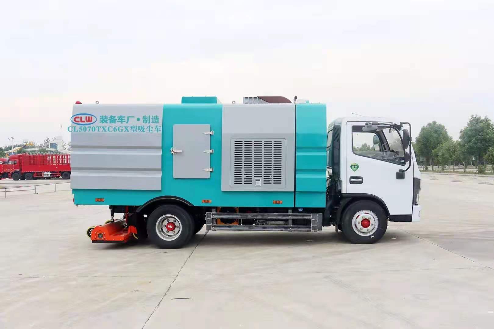 湖南永州工厂用小型吸尘车