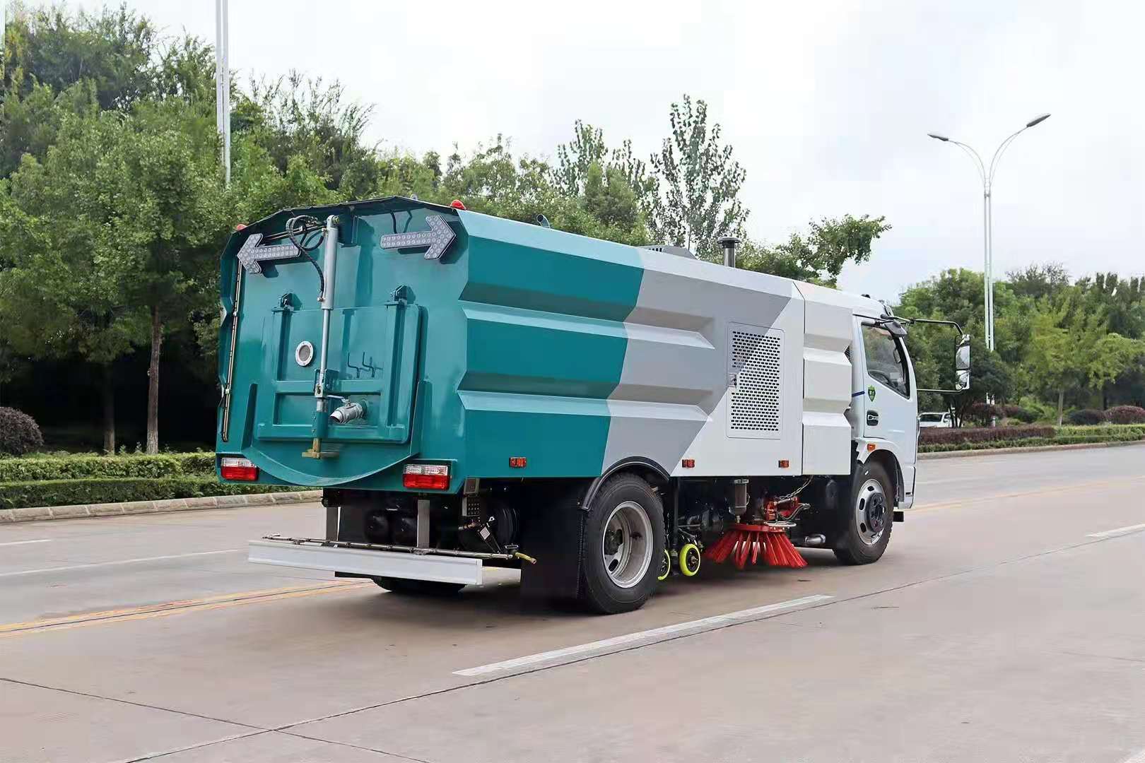 安徽芜湖东风道路洗扫车8吨