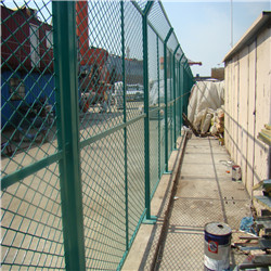 辽宁锦州钢板护栏网-自贸区围栏网