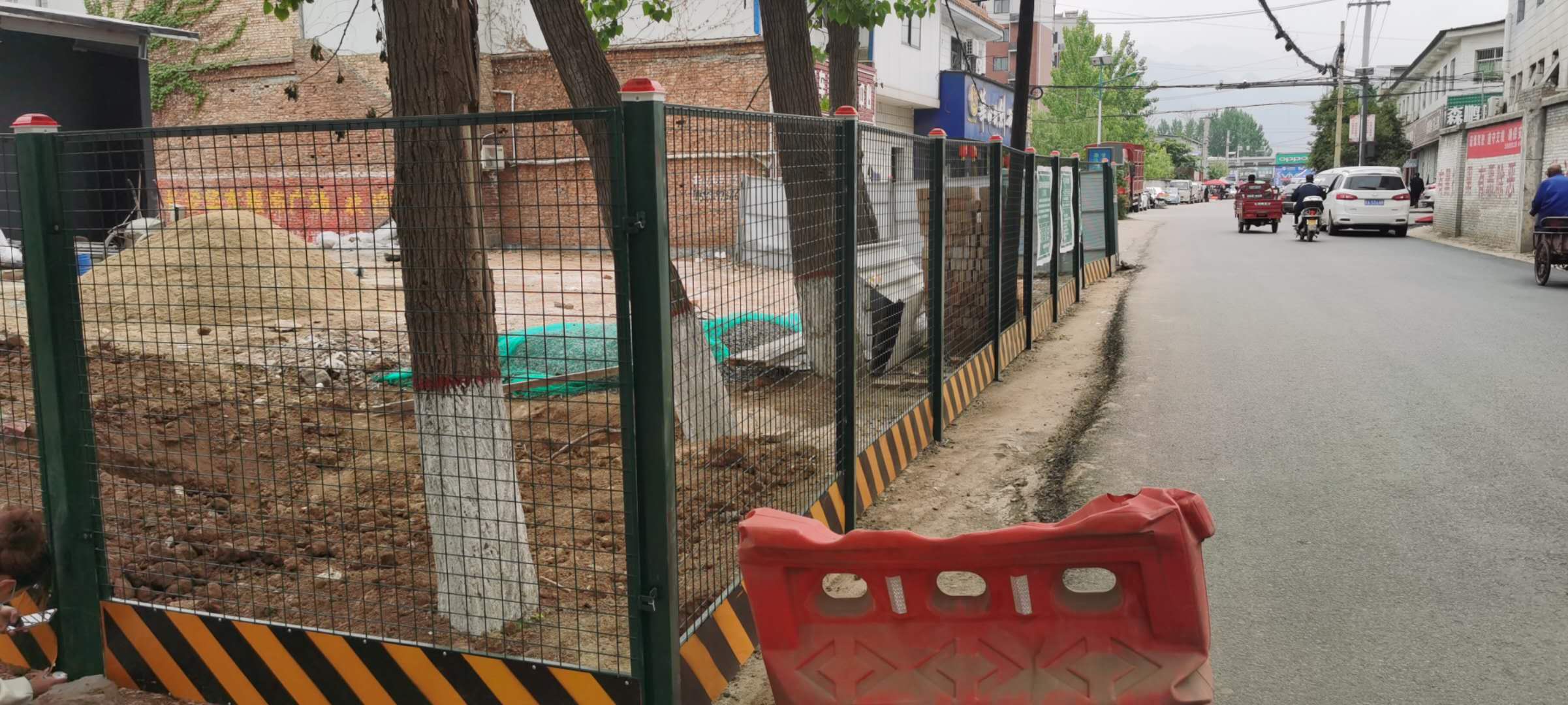 新疆可克达拉圈地铁丝隔离网-钢丝围栏网