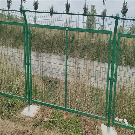 江西鹰潭水库围栏网-圈地铁丝网围栏