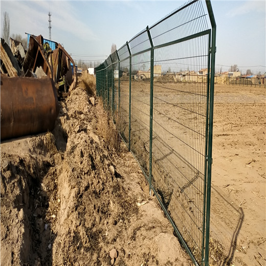 内蒙古兴安盟水库边界线隔离网-渠道防护网