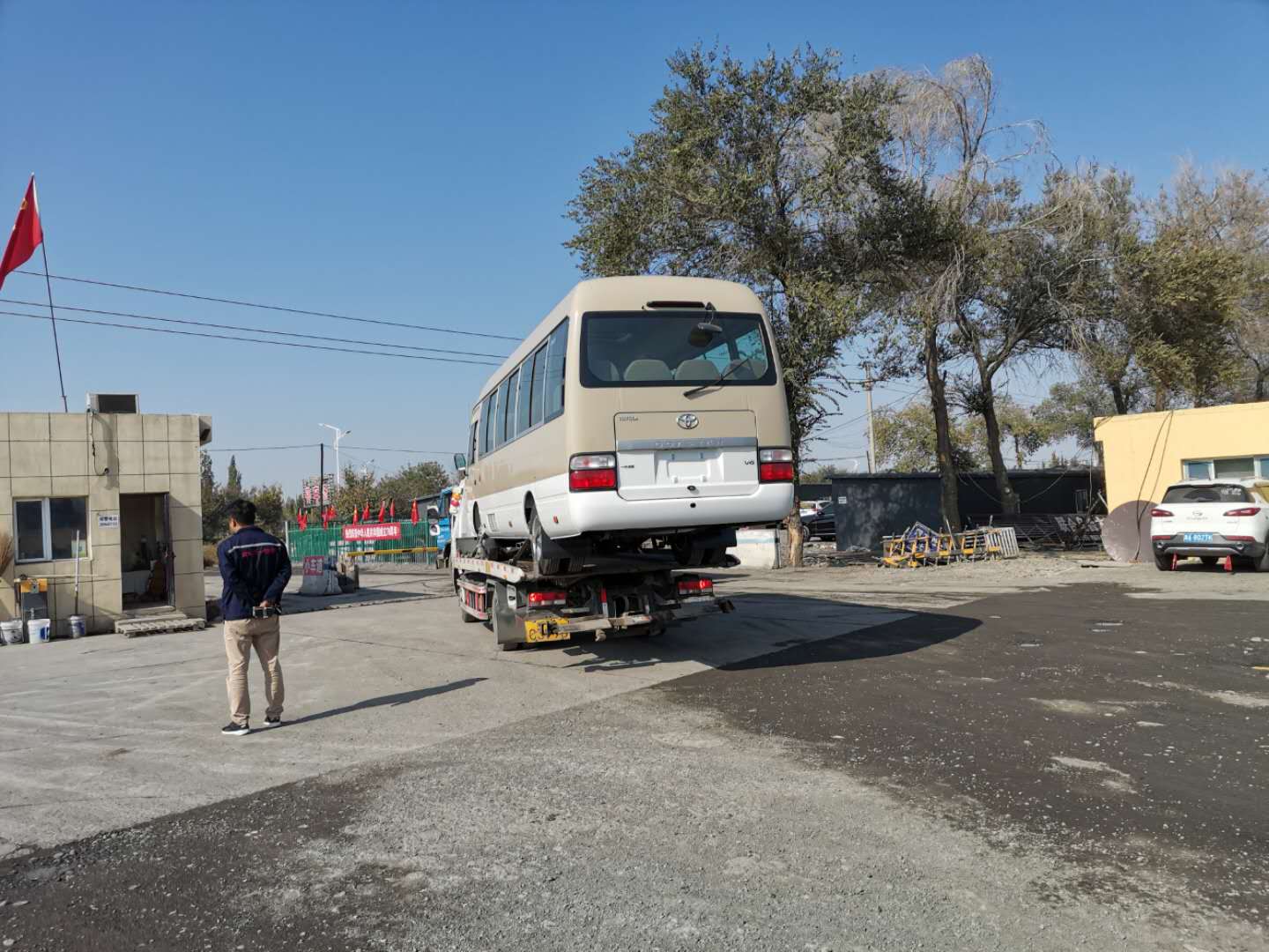 新疆克拉玛依托运汽车到保定\本地免费提车2022汽车托运