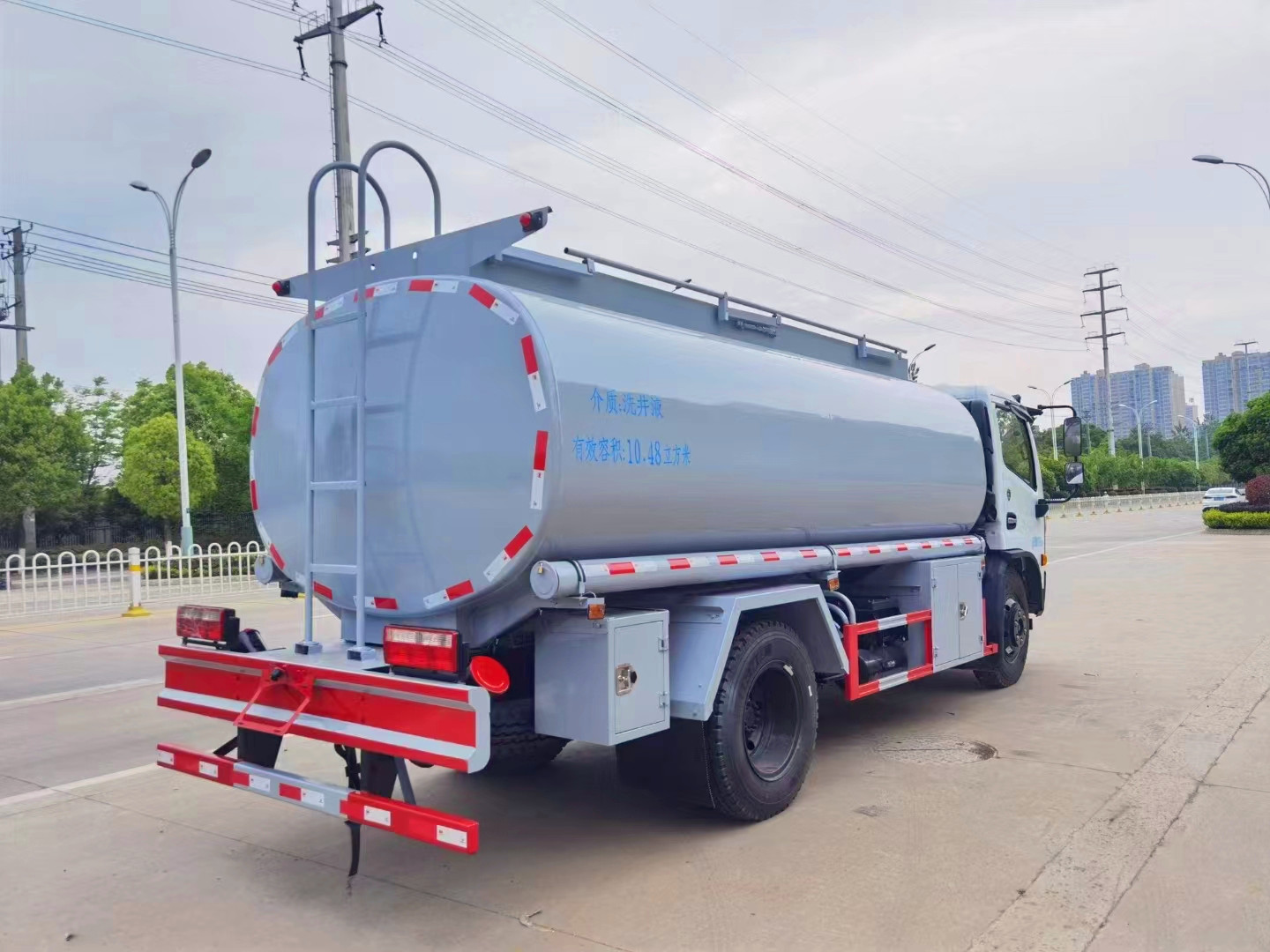 油井热水供液车减水剂运输车新规供液车