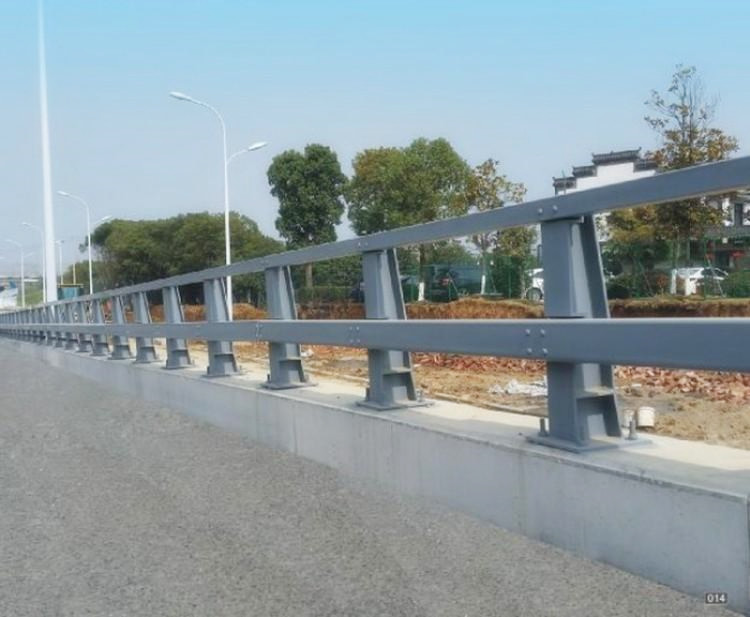 台州不锈钢复合管防撞护栏价格多少