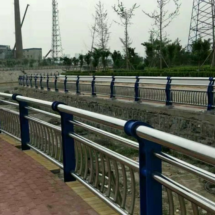 扬州桥梁防护护栏报价