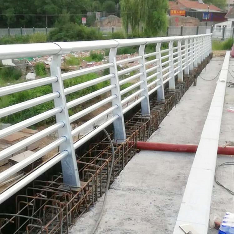 钦州河道桥梁栏杆价格多少