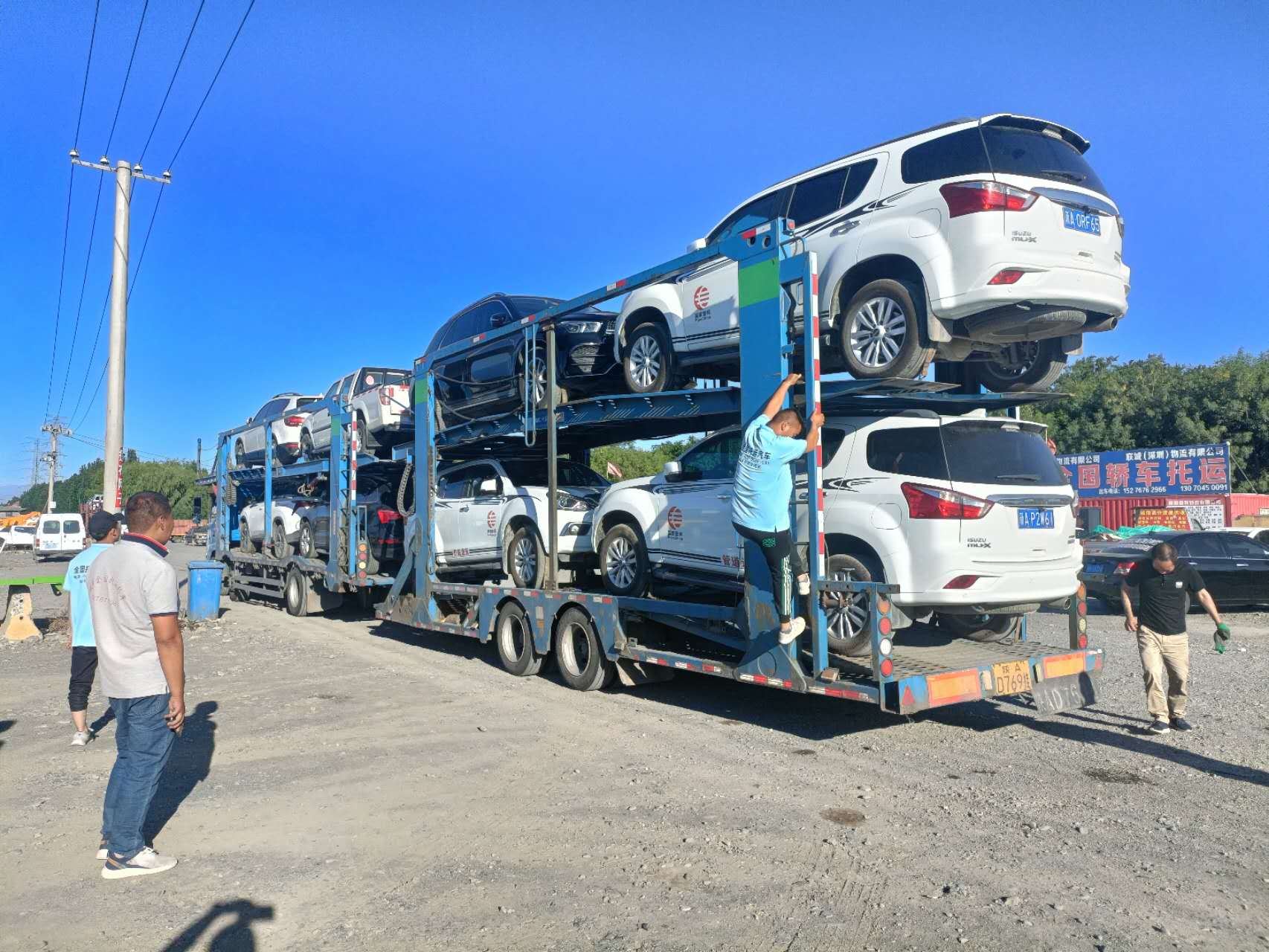 新疆小轿车拖运到六安运车要多少公里时间过路油费