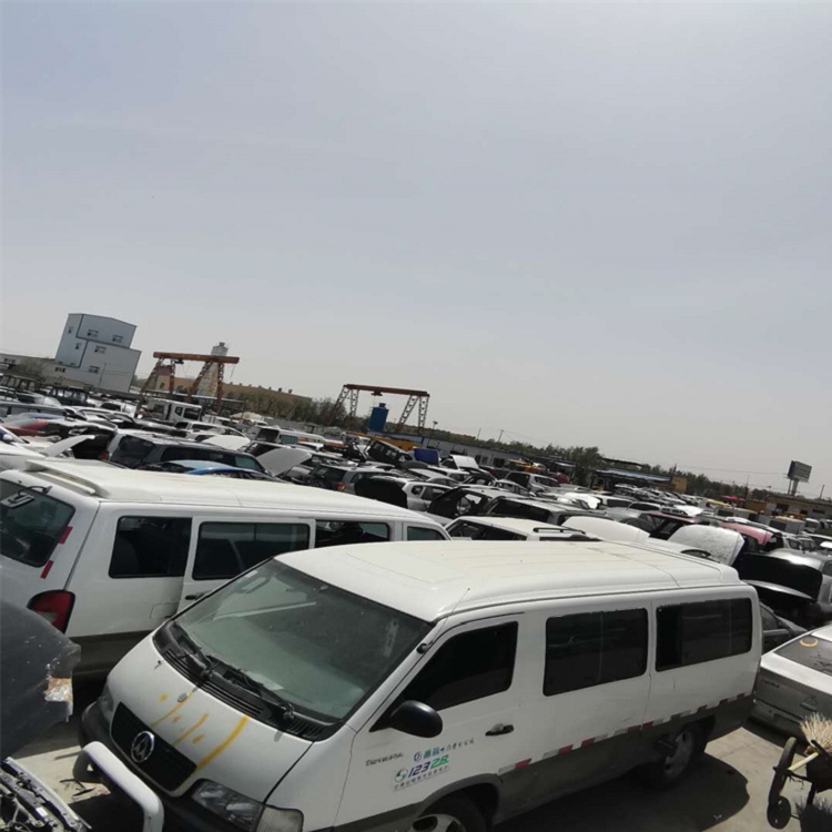 吐鲁番本地汽车报废回收起亚狮跑厂子