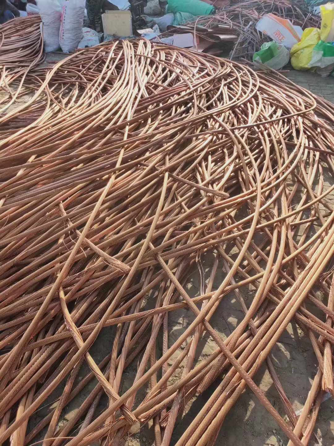 济南3x185电缆（积压二手）济南二手铜电缆回收场地