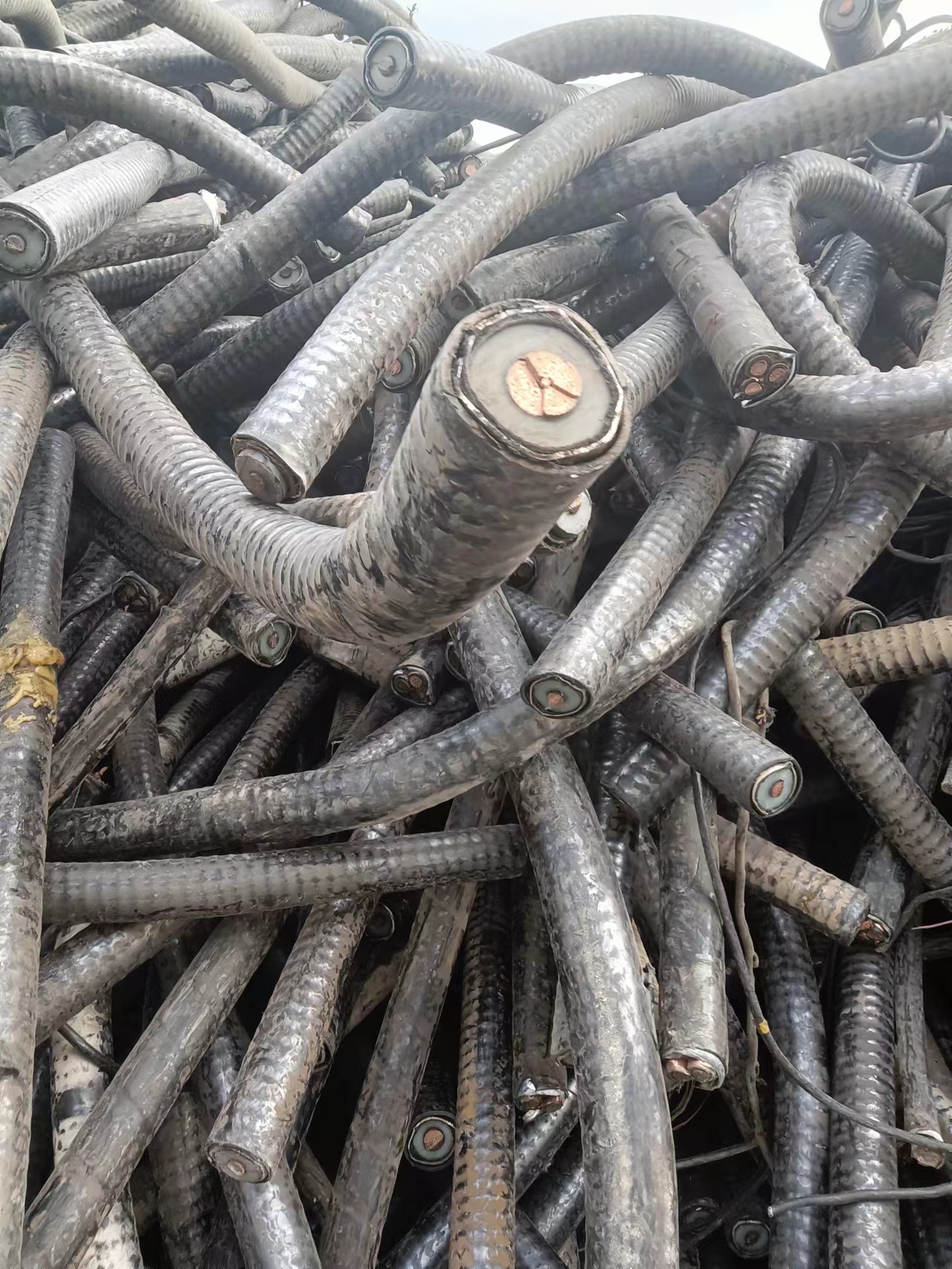 衢州废铜线回收,安阳林州1200高压电缆回收现场交易